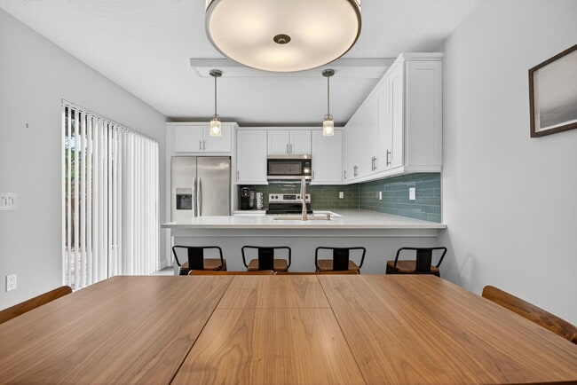 Building Photo - 2701 27th Ct