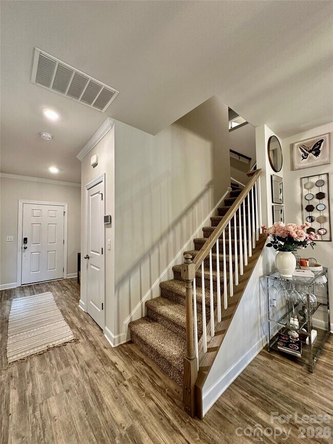 Building Photo - 6212 Hailstone Rd