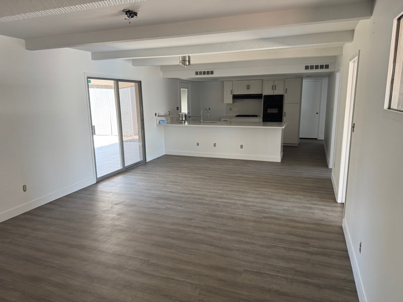 Building Photo - 1017 E Wesleyan Dr