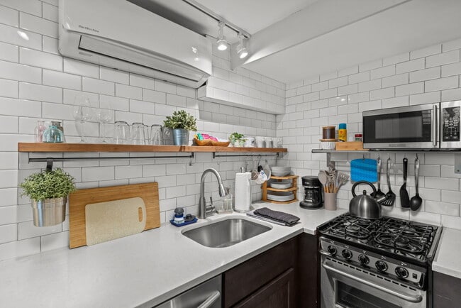 Building Photo - 4600 McPherson Ave