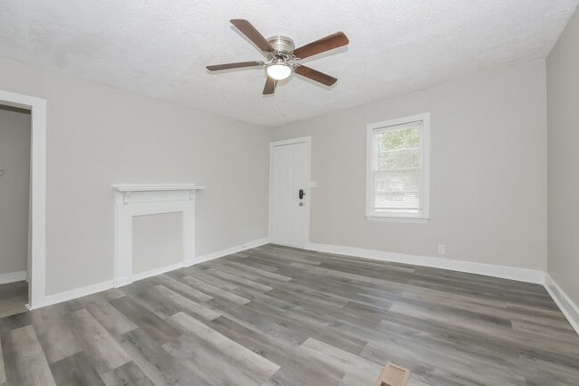 Building Photo - 5223 Thomason Ave