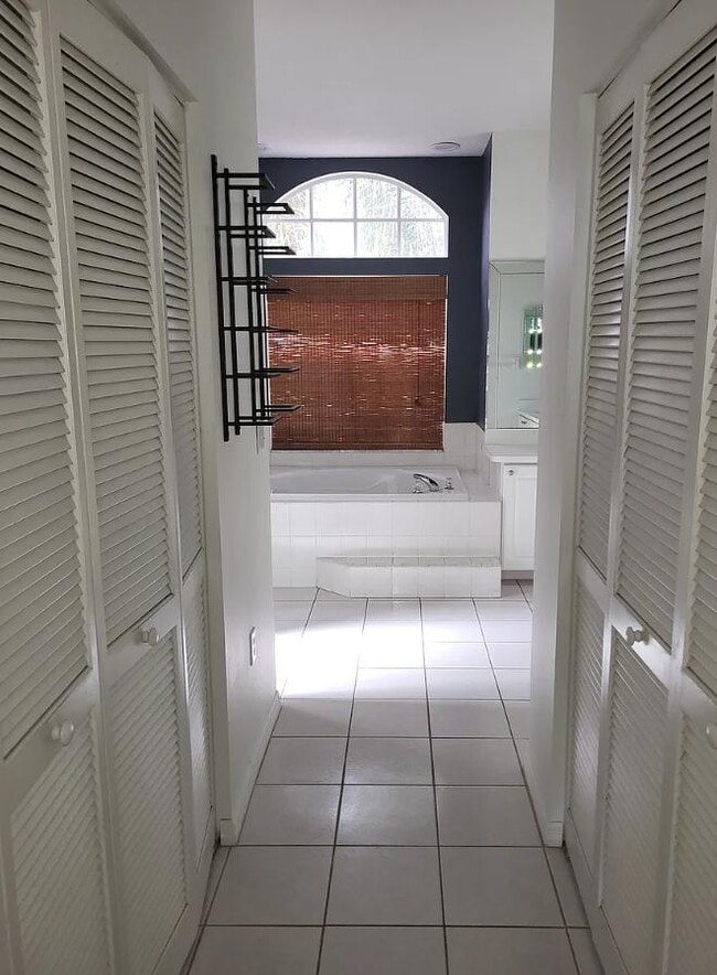 Building Photo - 7748 Burnet Ln