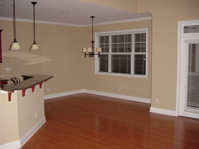 Dining Room / Breakfast Nook - 6c Edge Ct