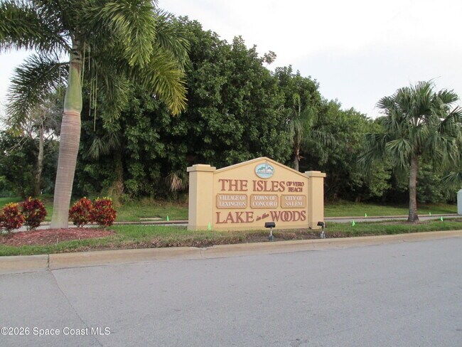 Building Photo - 1930 Westminster Cir