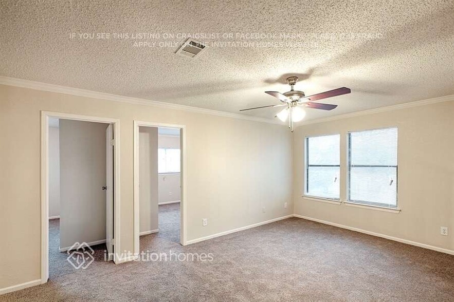 Building Photo - 2401 Forestmeadow Dr