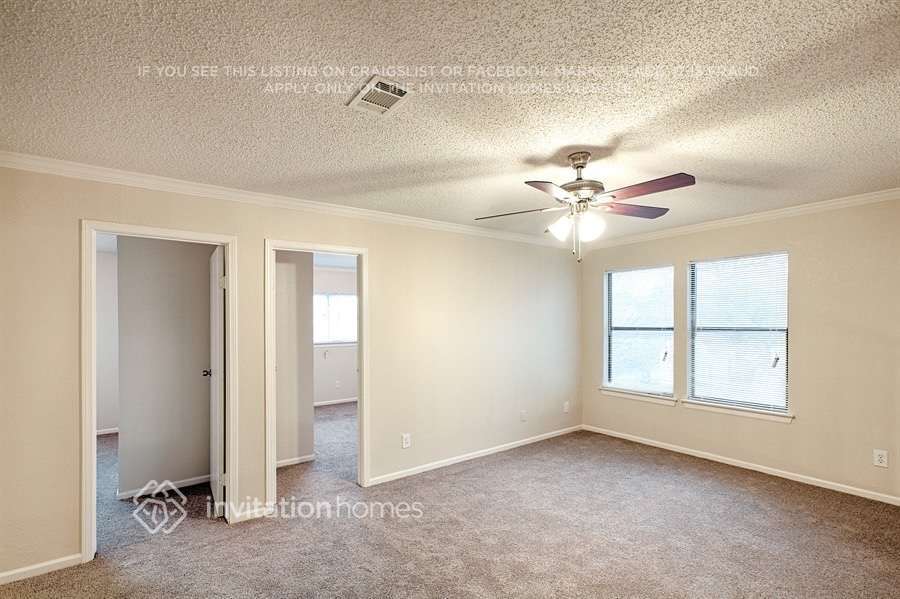 Building Photo - 2401 Forestmeadow Dr