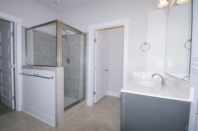 Building Photo - 28 Silky Oak Cir SW