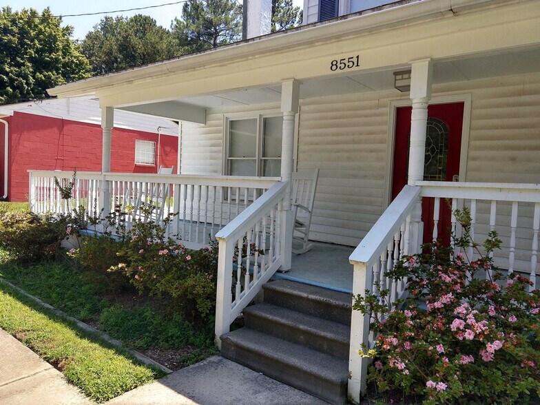 Building Photo - 8551 Chapel Hill Rd