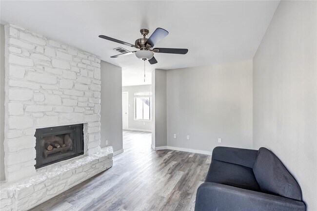 Building Photo - 1740 Timber Ridge Rd