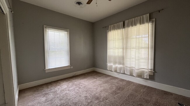 Building Photo - 815 S Brundidge St