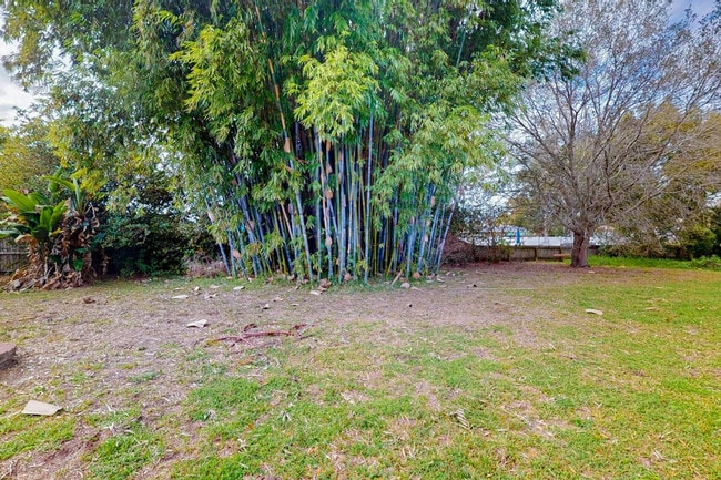 Building Photo - 2501 Weber St