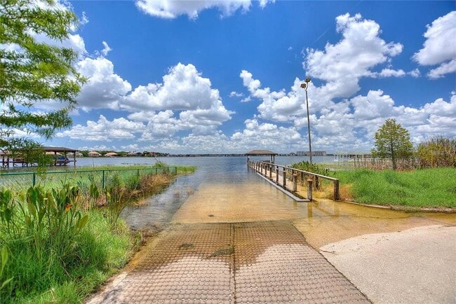 Building Photo - 8119 Lake Crowell Cir