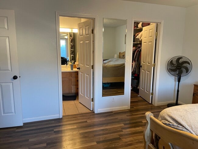 Building Photo - 258 S 200 W