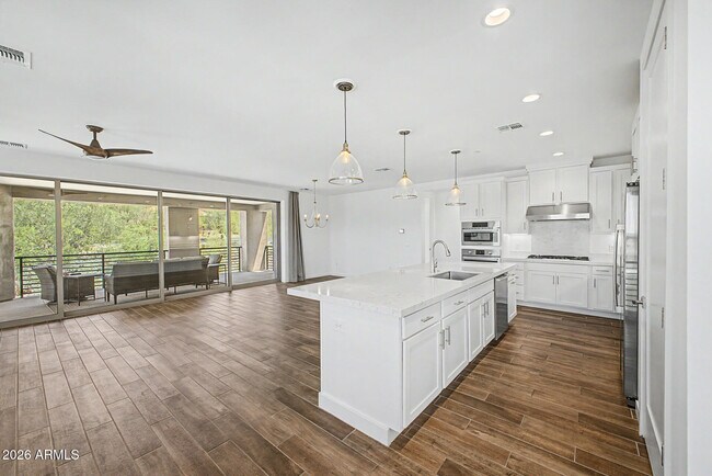 Building Photo - 11673 N 136th St