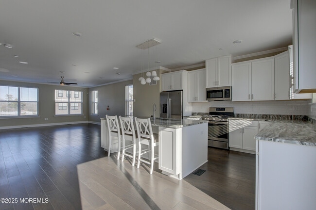 Building Photo - 26 Mariveles Wy