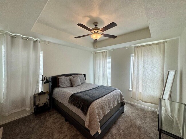 Building Photo - 271 S Breakwater Ln