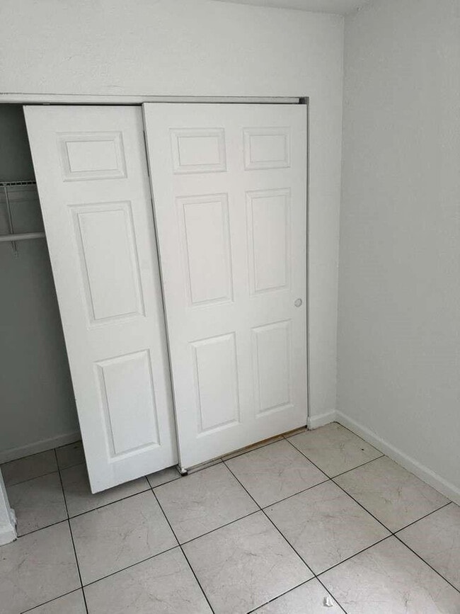 Building Photo - 218 NW 9th Ave