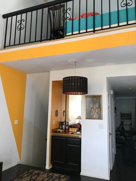 Building Photo - 330 Cordova St