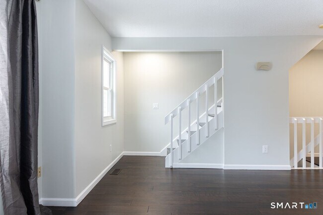 Building Photo - 465 Wolcott St