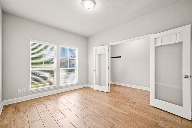 Building Photo - 13154 Beals Cir