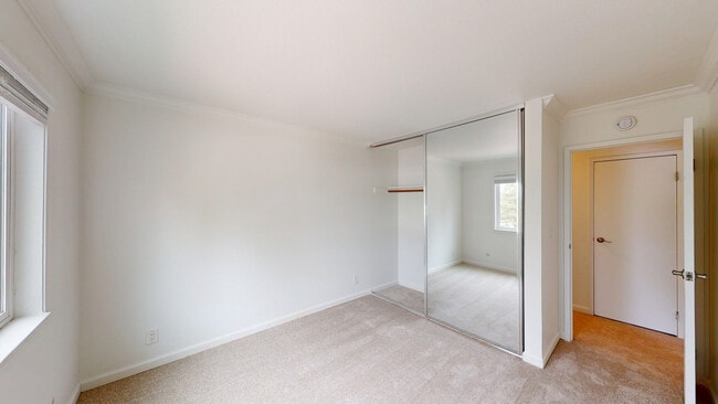 Building Photo - 521 Alameda del Prado