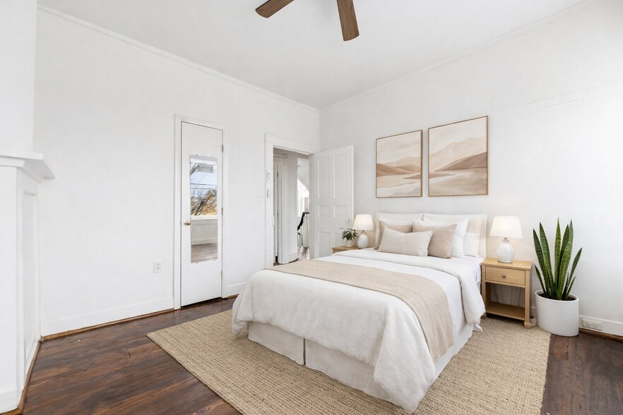 Building Photo - 3110 Main St