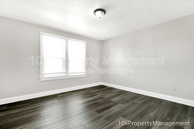 Building Photo - 1507 Duxberry Ave