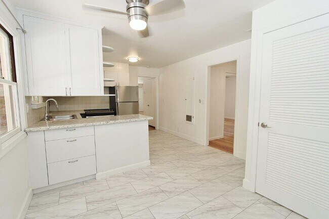 Building Photo - Single-Level Home Nestled in the North End