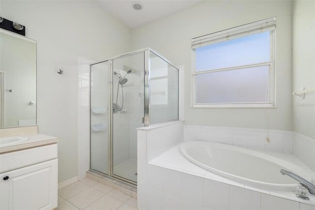 Building Photo - 7813 Castleisland Dr