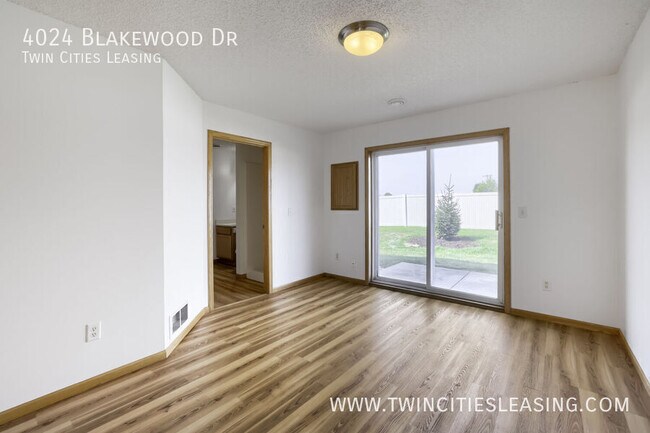 Building Photo - 4024 Blakewood Dr