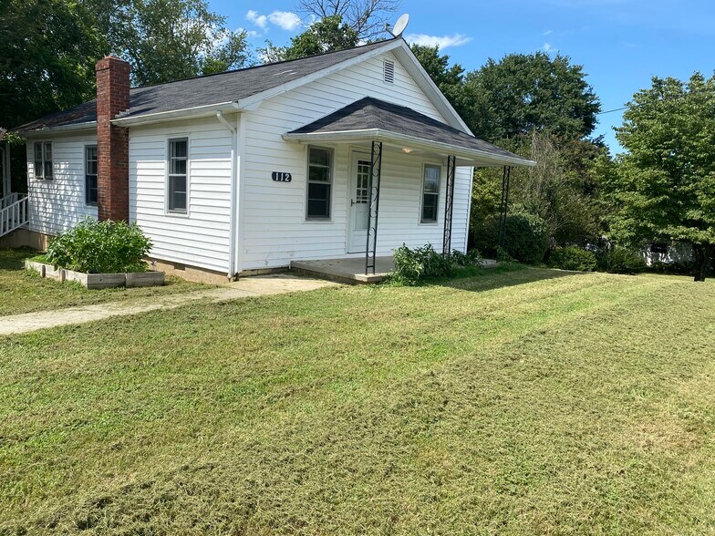 Building Photo - 112 Holland Dr