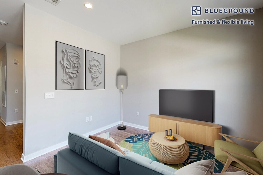 Building Photo - 79 Alexander St