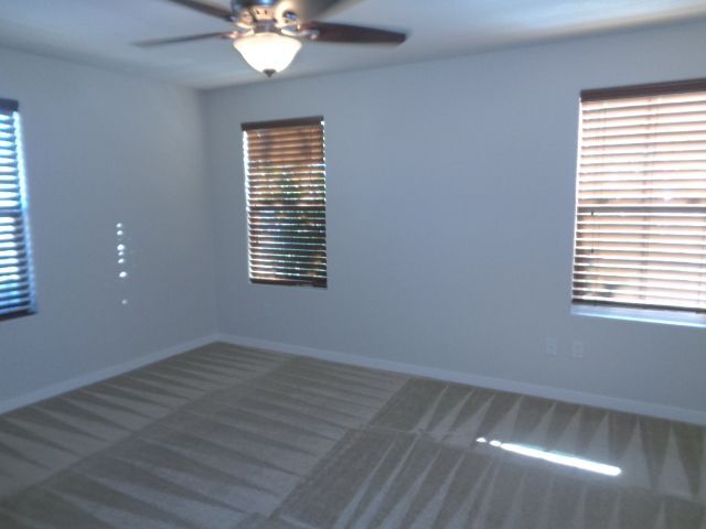 Building Photo - 200 Candela Cir