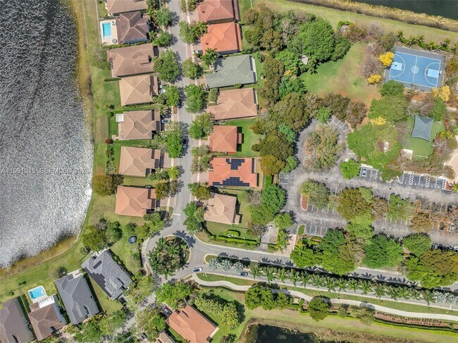 Building Photo - 19381 Stonebrook St