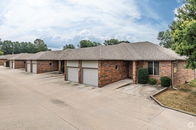 Building Photo - Kickapoo Prairie Retirement