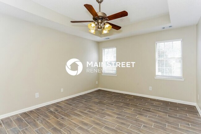 Building Photo - 3 Bedroom Pet-Friendly Home in LOCUST GROVE, GA with Main Street Renewal