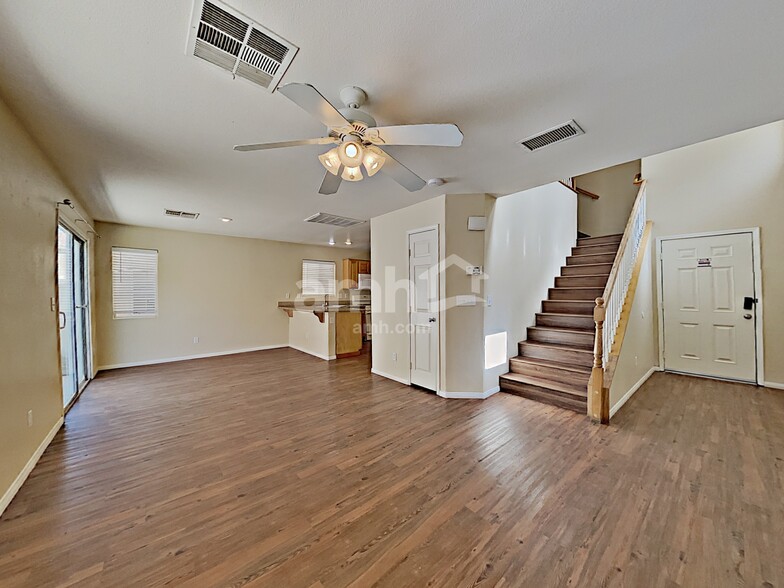Building Photo - 6526 Brook Cottage Ln