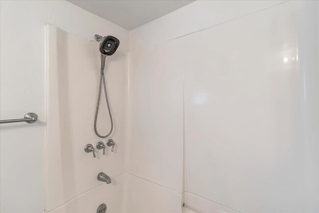 Building Photo - 18 Monte Vista Rd