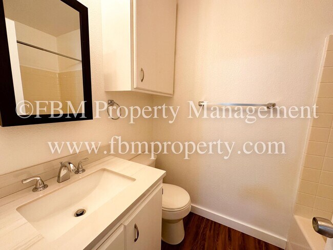 Building Photo - 107 Ave B