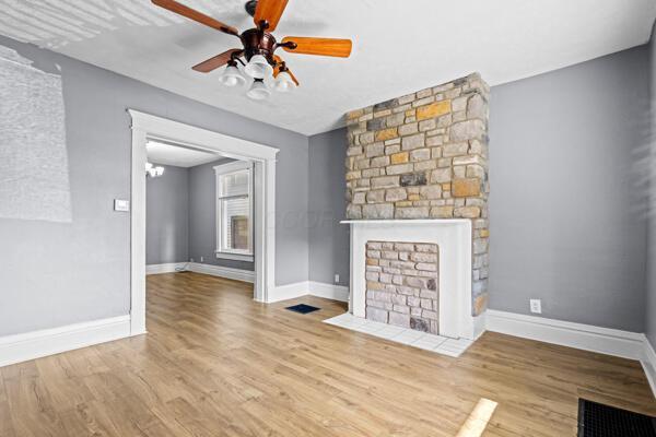 Building Photo - 571 Gilbert St