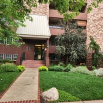 Building Photo - 252 N Pennsylvania St