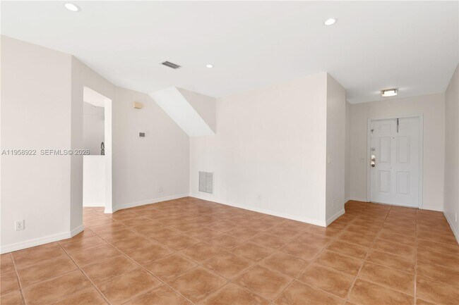 Building Photo - 5467 SW 125th Terrace