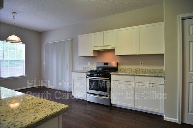 Building Photo - 210 Kingston Forest Dr