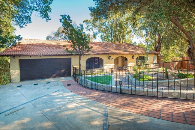 Primary Photo - Anaheim Hills