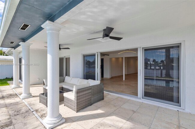 Building Photo - 2742 SE 11th St