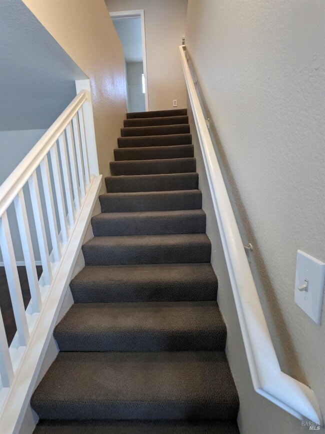 Building Photo - 702 Daniels Ave