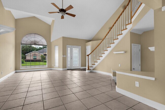Building Photo - 879 Van Dyke Dr