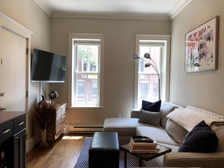 Primary Photo - 63 Appleton St