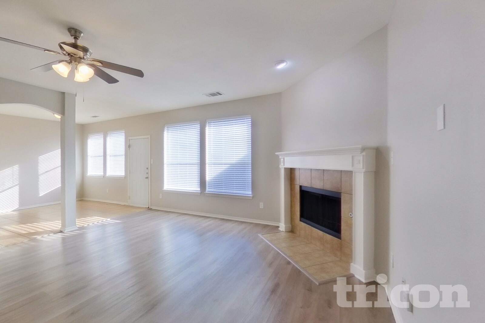 Building Photo - 1082 Suffolk Ln