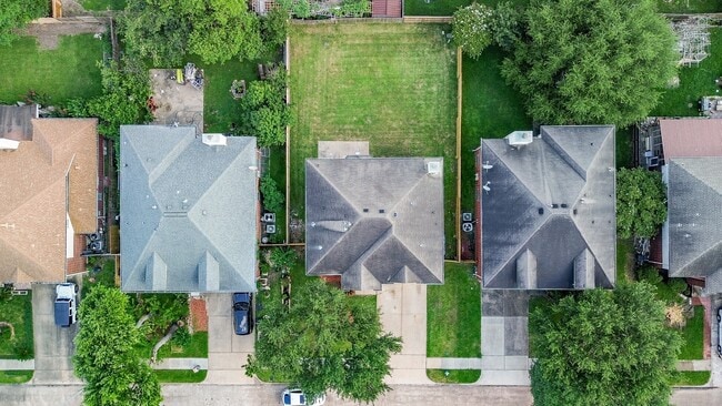 Building Photo - 13619 San Martin Ln